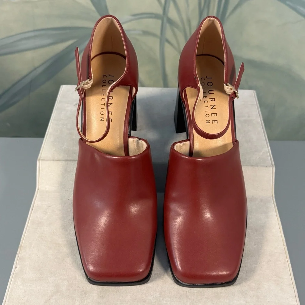 Journee Collection women’s sandals size 10, NWOT Burgundy Block Heel Shoes - Picture 3 of 8